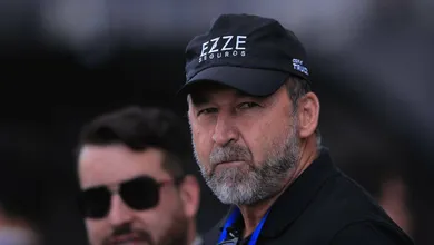 Torcedor do Cruzeiro acusa presidente do Corinthians de agress&atilde;o; PC investiga