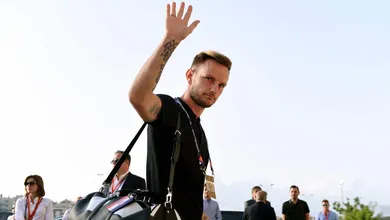 Rakitic: &ldquo;Ouv&iacute;amos Football Is Coming Home e pens&aacute;vamos: voc&ecirc;s ainda precisam jogar conosco&rdquo;