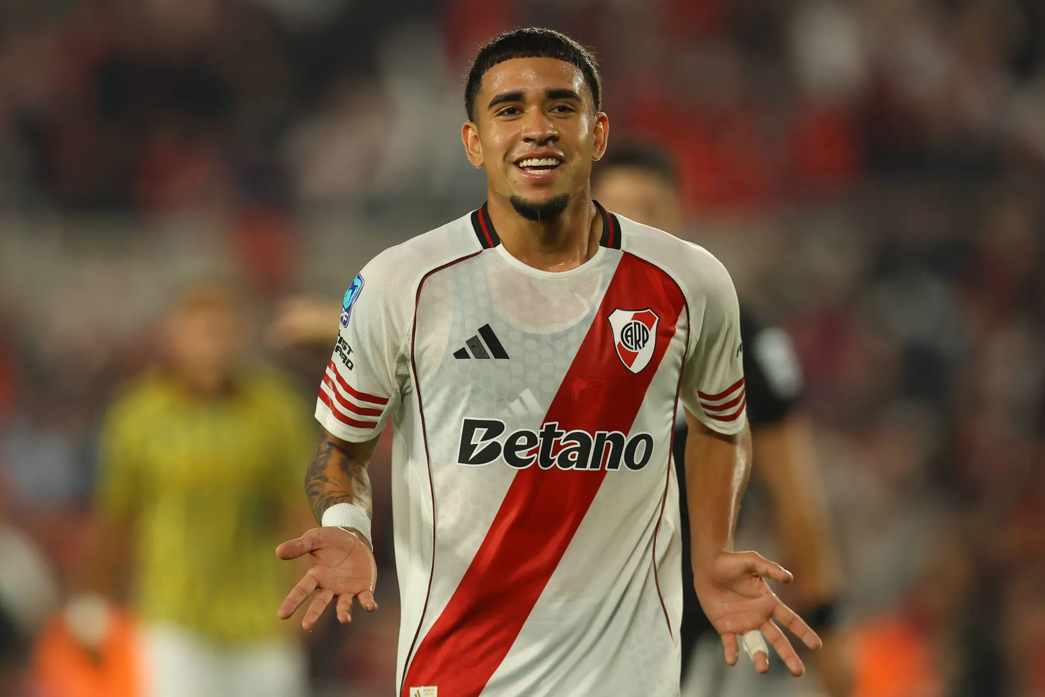 Kendry Paez pelo River Plate