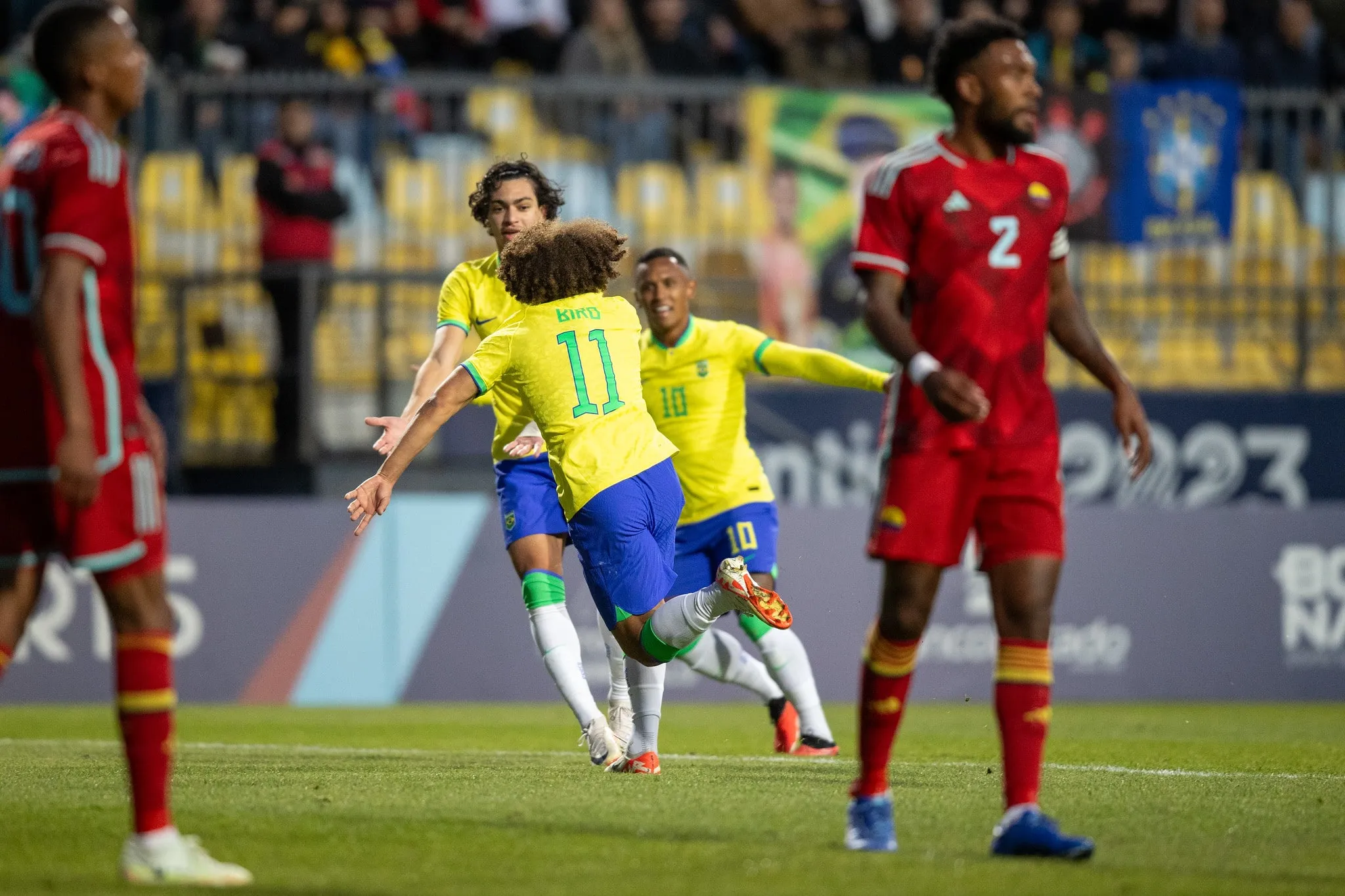 Brasil vence a Col&ocirc;mbia com gol de xod&oacute; de Luxemburgo e garante vaga na semifinal&nbsp;do&nbsp;Pan