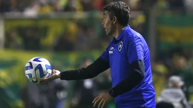 Bruno Lage acerta ao chamar responsabilidade por elimina&ccedil;&atilde;o do Botafogo na Sul-Americana