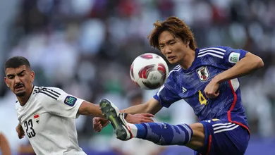 Zagueiro japon&ecirc;s do Borussia M&ouml;nchengladbach pode pintar na Premier League; veja os interessados