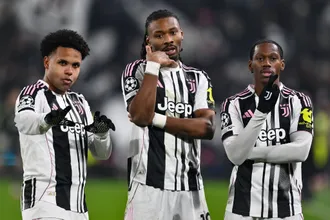 Juventus quebra tabu hist&oacute;rico diante do Benfica, vai aos playoffs e v&ecirc; Mourinho em alerta