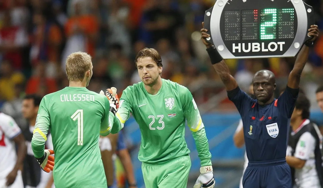 Os bastidores revelados do &lsquo;experimento Krul&rsquo; e a classifica&ccedil;&atilde;o hist&oacute;rica dos Pa&iacute;ses Baixos na Copa de 2014