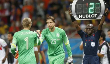Os bastidores revelados do &lsquo;experimento Krul&rsquo; e a classifica&ccedil;&atilde;o hist&oacute;rica dos Pa&iacute;ses Baixos na Copa de 2014