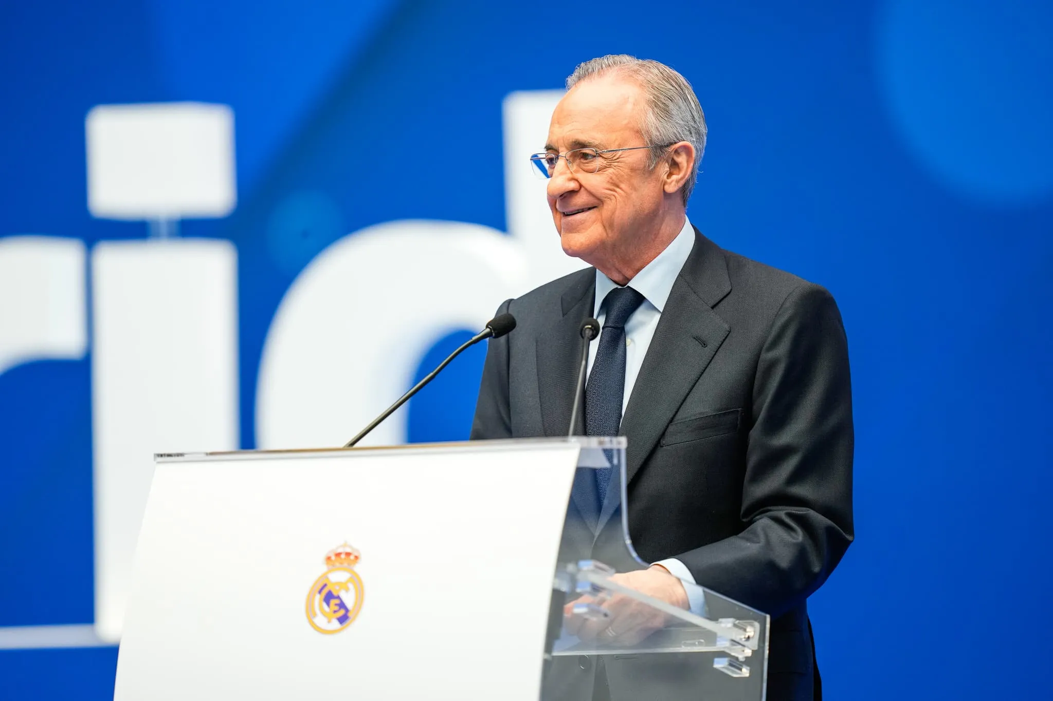 Real Madrid se torna primeiro time da hist&oacute;ria a alcan&ccedil;ar receita bilion&aacute;ria