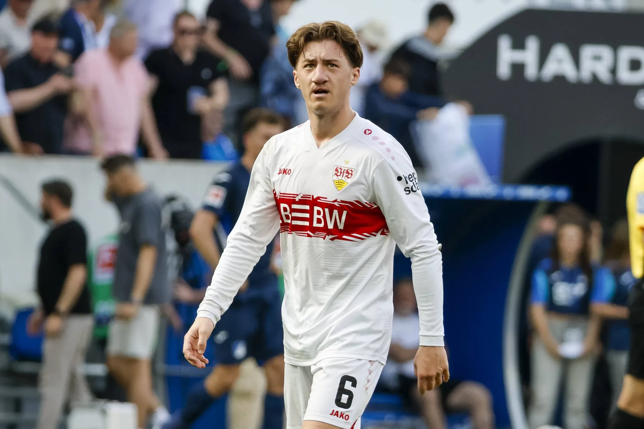 Angelo Stiller &eacute; uma das refer&ecirc;ncias t&eacute;cnicas do Stuttgart (Foto: Imago/STEINSIEK.CH)