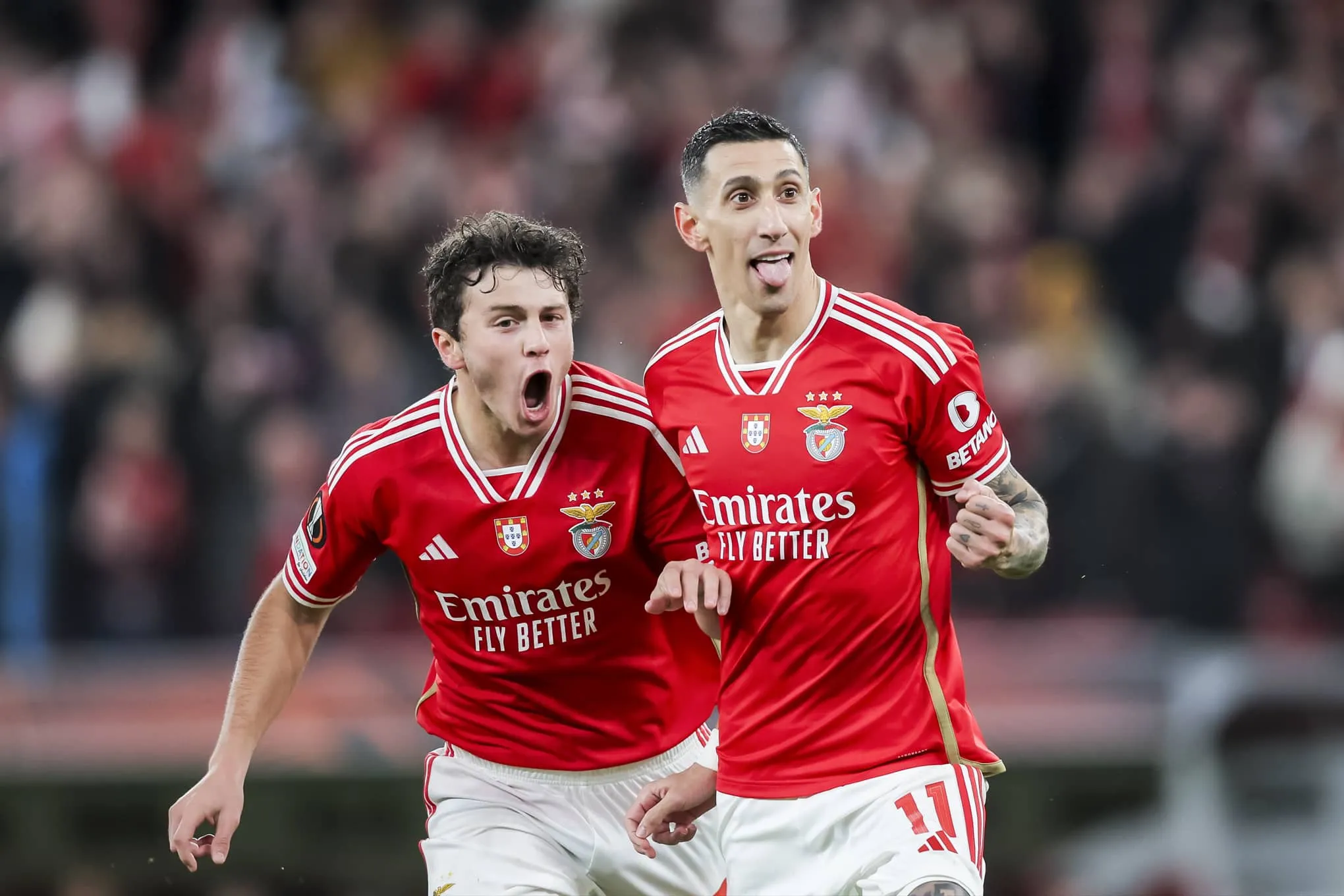 O velho conhecido que o Benfica exige ao PSG para liberar Jo&atilde;o Neves