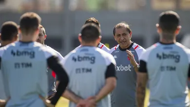 Com mais sa&iacute;das do que chegadas, Vasco inicia pr&eacute;-temporada de 2024 neste s&aacute;bado