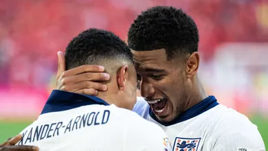 Alexander-Arnold no Real Madrid? Como parceria com Bellingham amea&ccedil;a o futuro do Liverpool