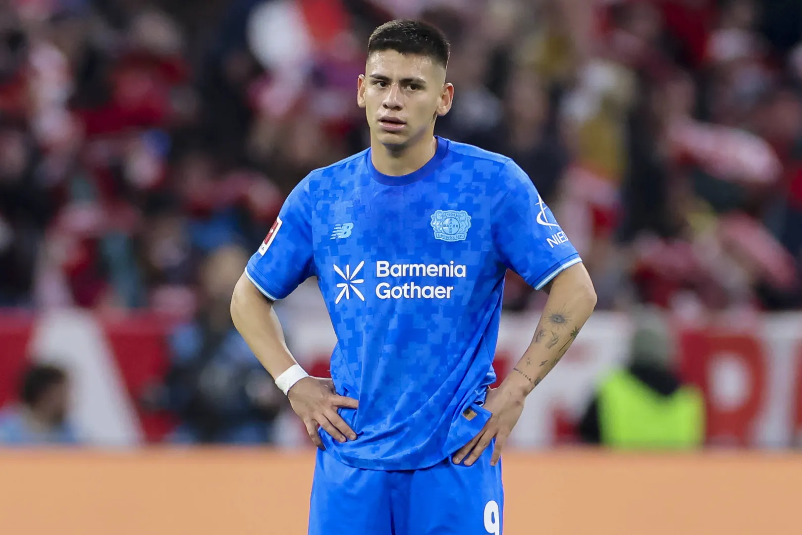 Claudio Echeverri pelo Bayer Leverkusen (Foto: Imago)