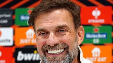 Vai voltar atr&aacute;s? Retorno de dirigente ao Liverpool acende rumor sobre Klopp ficando