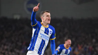 A noite do Liverpool n&atilde;o foi ruim s&oacute; na Champions: Brighton e Brentford encostaram na Premier League