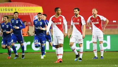 Henry em apuros: Monaco toma 5 a 1 em casa do Estrasburgo e segue afundado na zona de rebaixamento
