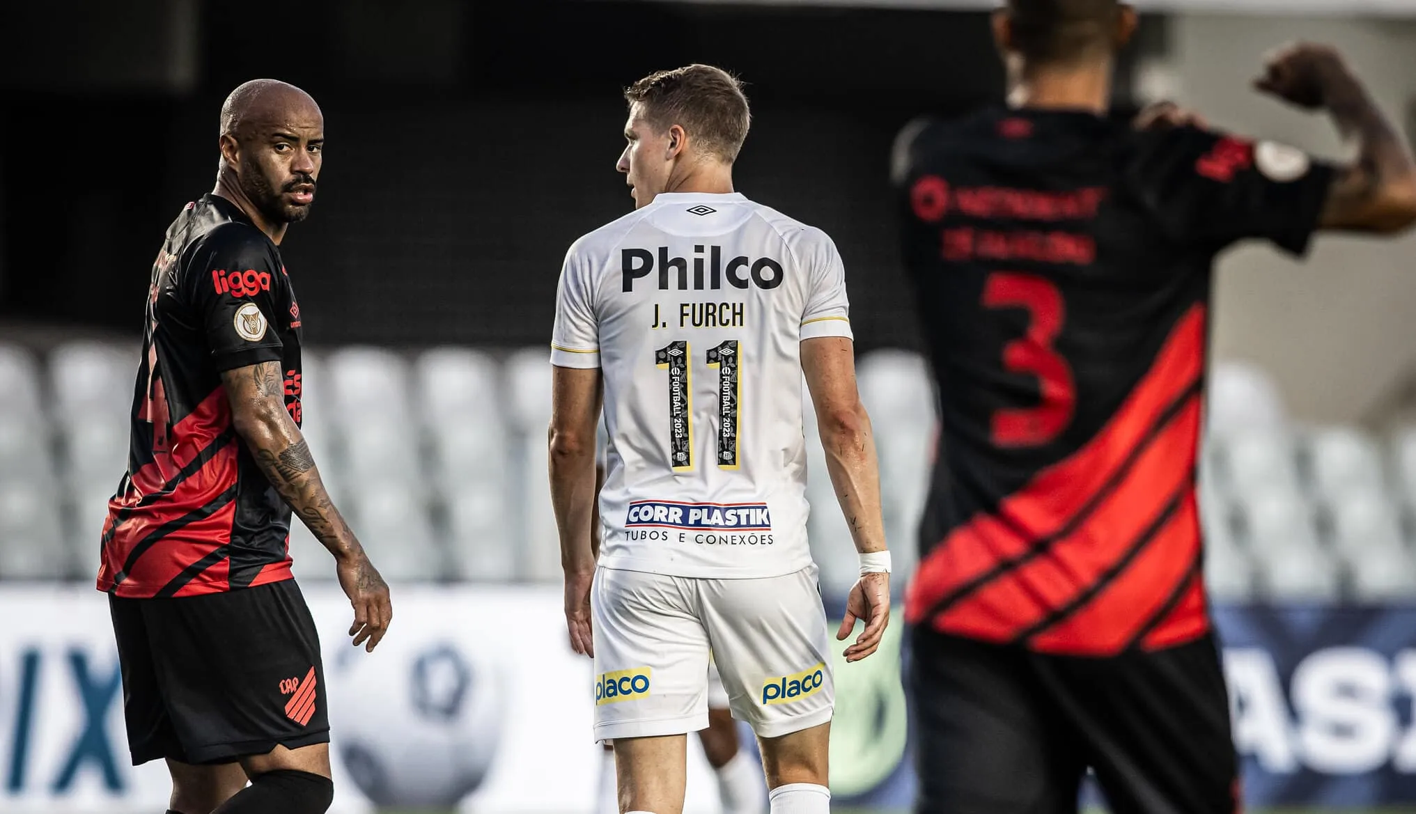 Como a Copa do Brasil pode atrapalhar os planos do Santos de se livrar da queda diante do Athletico-PR?
