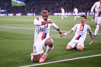 &lsquo;Endrick deveria se concentrar em jogar futebol&rsquo;, diz Hakimi ap&oacute;s PSG x Lyon