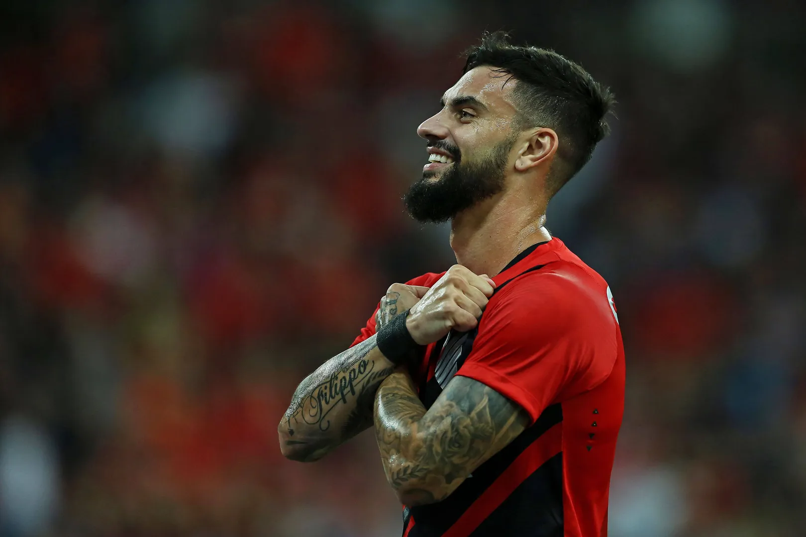Mastriani comemora gol do Athletico-PR