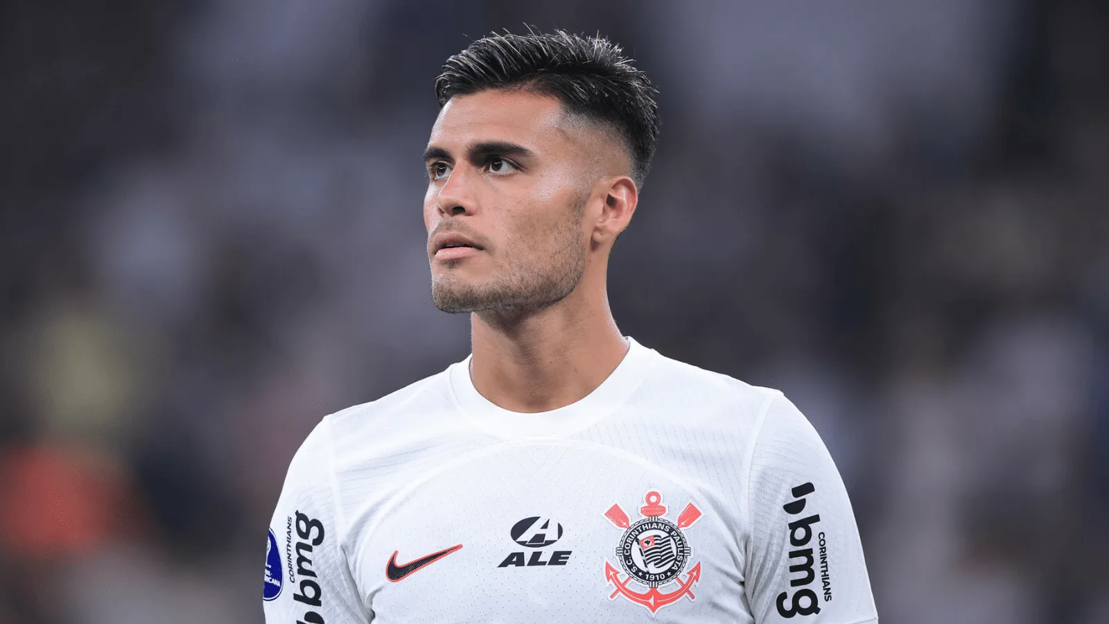 Atl&eacute;tico-MG atende pedido de Milito e se aproxima de Fausto Vera, do Corinthians