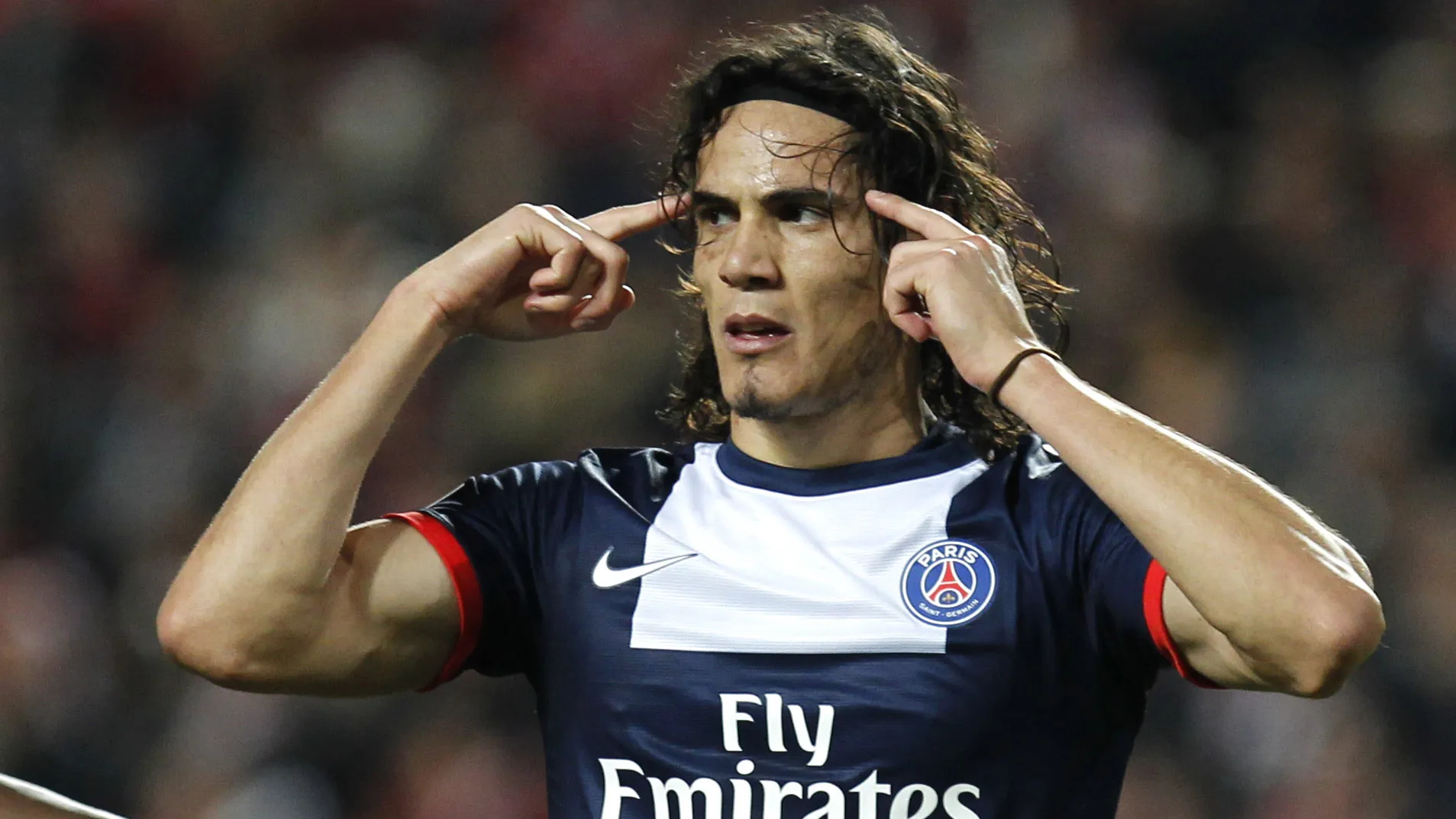 Cavani &eacute; o cara do PSG nesta rodada da Ligue 1 (Foto: AP)