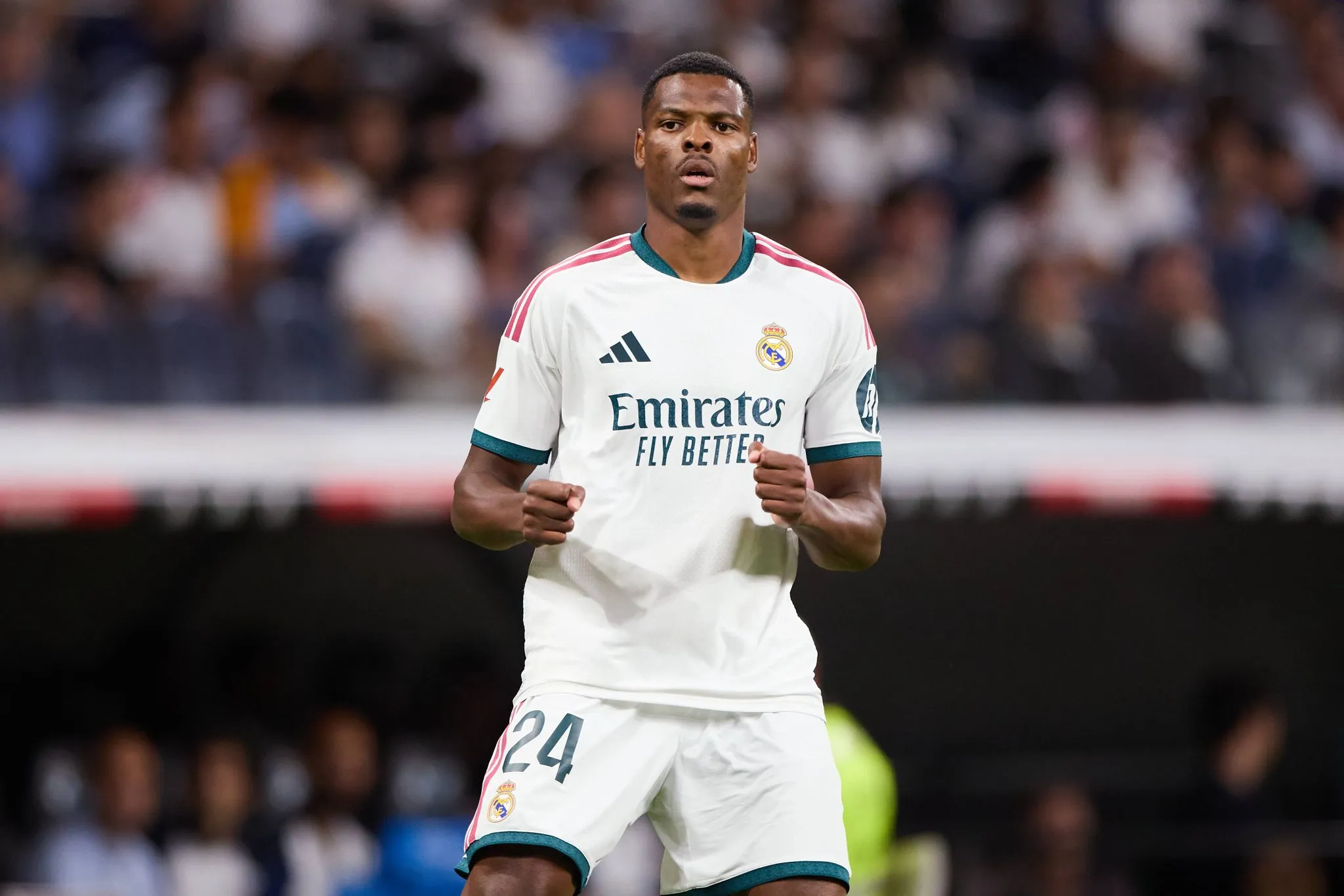 Denzel Dumfries pelo Real Madrid
