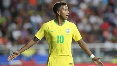 Apenas com &ldquo;estrangeiros&rdquo;, a &uacute;ltima convoca&ccedil;&atilde;o da Sele&ccedil;&atilde;o no ano traz garotos entre as novidades