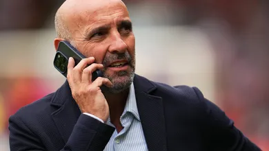 Crise do Aston Villa faz Monchi sair e clube encaminha &lsquo;amigo&rsquo; de Xabi Alonso e Arteta como sucessor