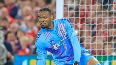 Carlos Miguel sofre gol em 18 segundos e se redime em estreia, mas Nottingham Forest &eacute; eliminado