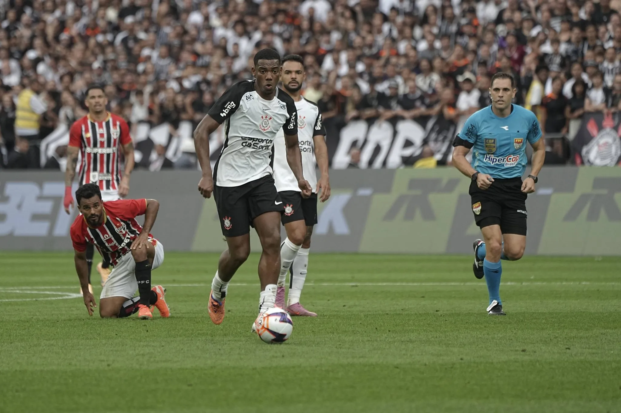 Andr&eacute; Luiz em Corinthians x S&atilde;o Paulo