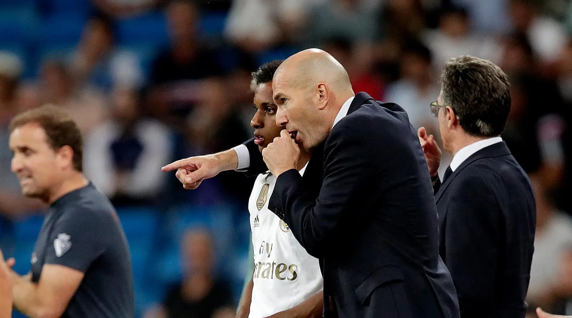Zidane: &ldquo;Muitas vezes n&atilde;o nos damos conta da idade de Vin&iacute;cius e Rodrygo, fico contente por eles&rdquo;