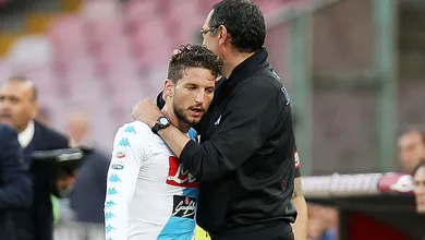 Mertens recorda troca de posi&ccedil;&atilde;o sob Sarri no Napoli: &ldquo;Aquilo mudou minha vida&rdquo;