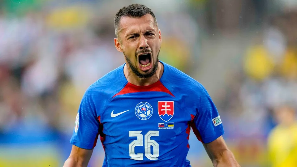 Eslov&aacute;quia saiu na frete com Schranz, mas sofreu virada no segundo tempo. Foto: Icon Sport