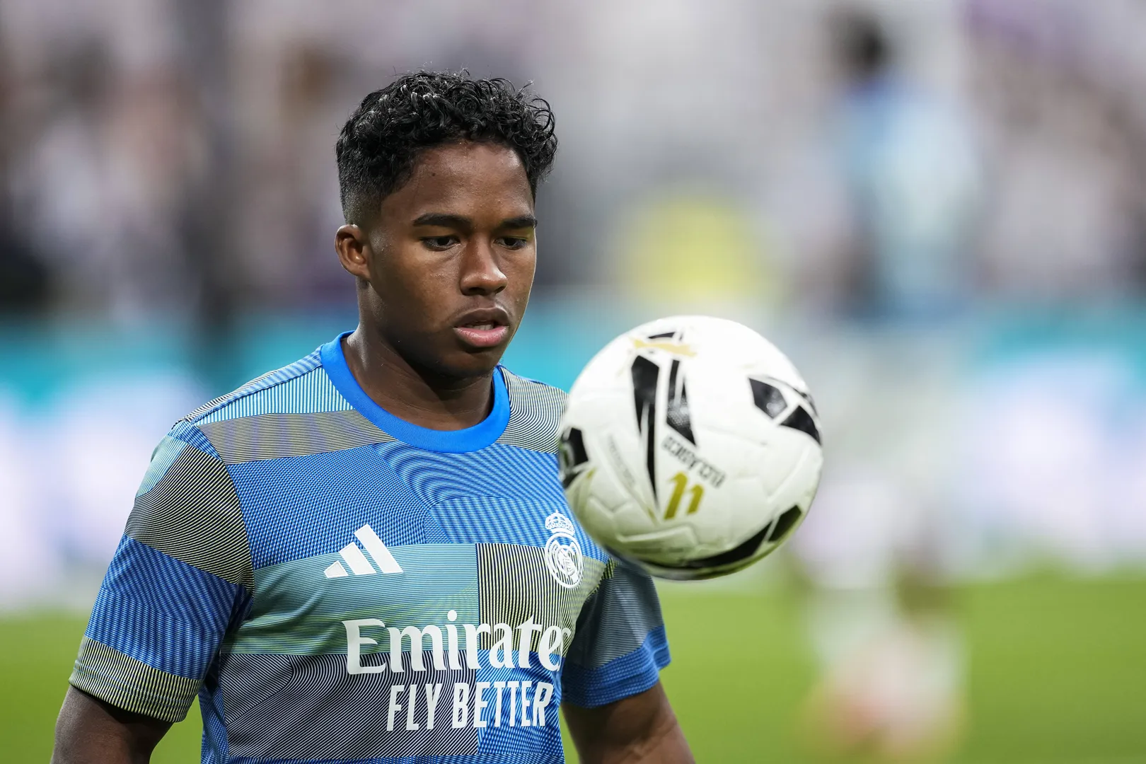 Endrick durante treino do Real Madrid