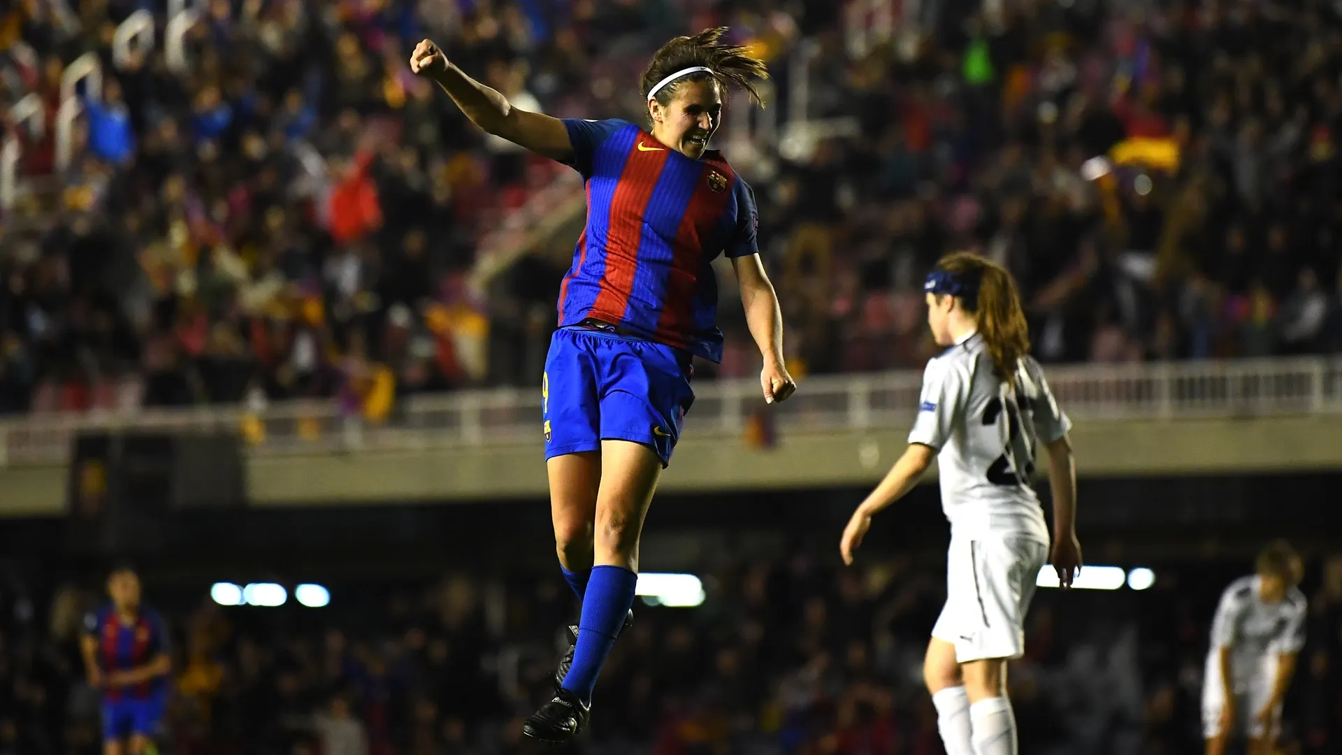 Barcelona faz hist&oacute;ria na Champions feminina alcan&ccedil;ando a semifinal pela primeira vez