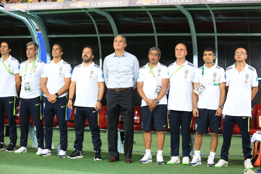 Conhe&ccedil;a a nova comiss&atilde;o t&eacute;cnica do Flamengo, comandada por Tite