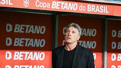 Papai Noel &eacute; vermelho, mas pode trazer a tona os maiores desejos do Gr&ecirc;mio: Libertadores e Brasileiro