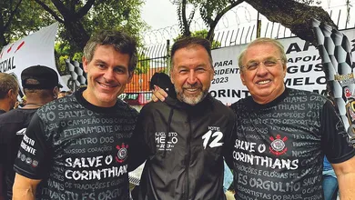 Presidente interino do Corinthians exaltou golpe militar e se diz apoiador de Lula