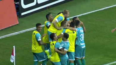 Michael fez fila antes de anotar um gola&ccedil;o na vit&oacute;ria do Goi&aacute;s contra o Internacional