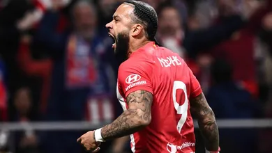 Depay se anima com &lsquo;projeto Ronaldo&rsquo; e Corinthians imp&otilde;e limite em negocia&ccedil;&atilde;o