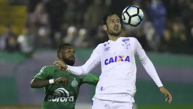 Foi desalentador ver o que aconteceu ao final do jogo na Arena Cond&aacute;, e em v&aacute;rios sentidos