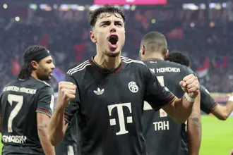&lsquo;Ele tem algo de Kroos&rsquo;: Bola de Ouro exalta joia do meio-campo do Bayern de Munique