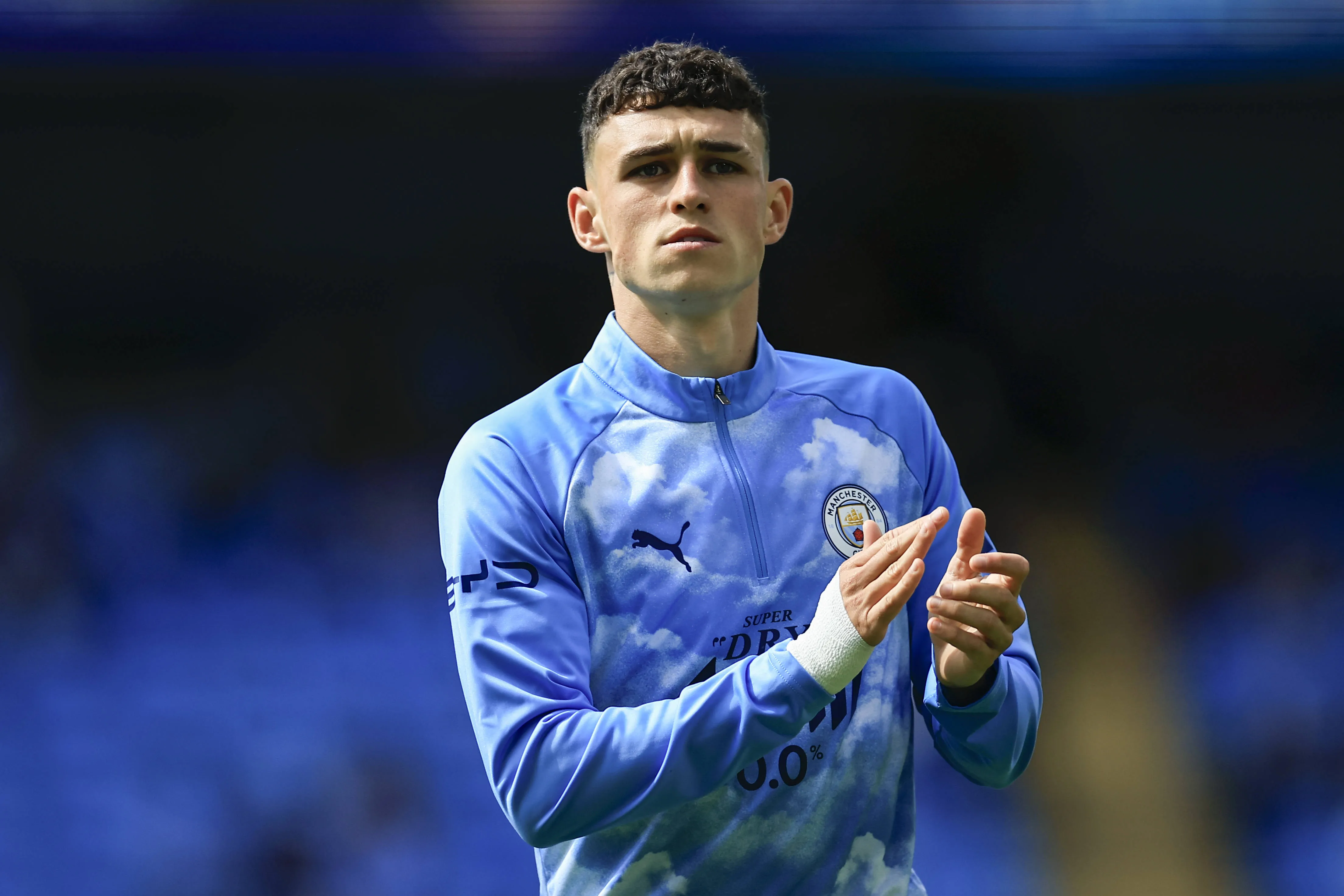 Phil Foden durante aquecimento do Manchester City