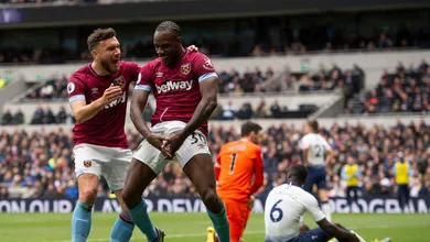 Nova casa carimbada: West Ham imp&otilde;e primeira derrota do Tottenham no seu novo est&aacute;dio