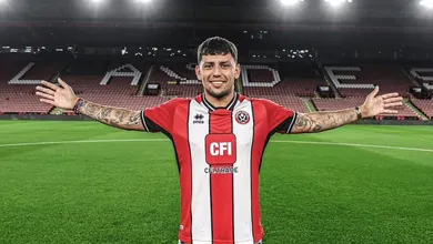 Gus Hamer quase deu o acesso ao Coventry e agora jogar&aacute; a elite no Sheffield United