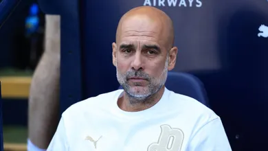 &lsquo;Guardiola deve ter desistido umas 100 vezes&rsquo;: Presidente do Manchester City exp&otilde;e bastidores