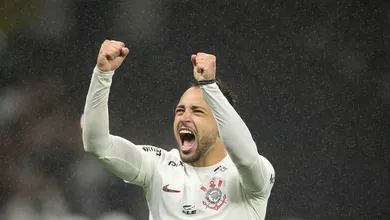Shakhtar Donetsk dificulta e Corinthians tenta achar solu&ccedil;&otilde;es para manter Maycon