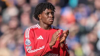 Por que o Manchester United mudou nome de jogador em seu site