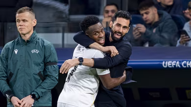 &lsquo;Recurso f&aacute;cil&rsquo;: Arbeloa mostra inc&ocirc;modo com depend&ecirc;ncia do Real Madrid em Vini Jr