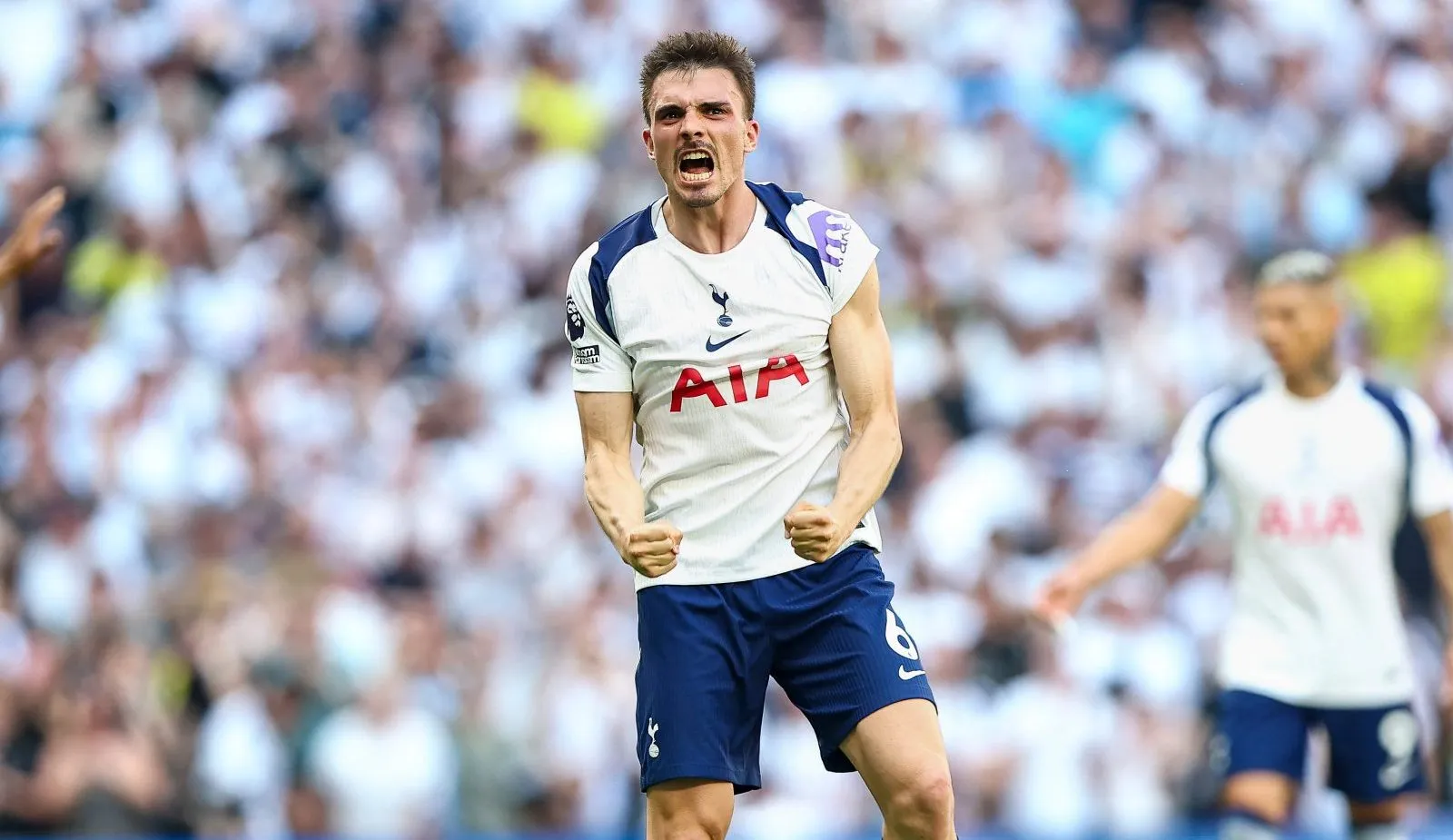 &lsquo;O clube vai crescer com esta temporada&rsquo;: Palhinha desabafa ap&oacute;s evitar rebaixamento do Tottenham