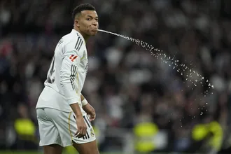 &lsquo;Na aus&ecirc;ncia de Mbapp&eacute;, ele assume o protagonismo no Real Madrid&rsquo;
