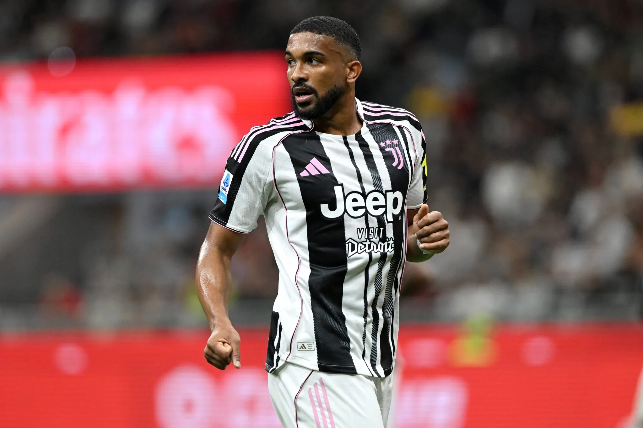 Bremer em a&ccedil;&atilde;o pela Juventus 